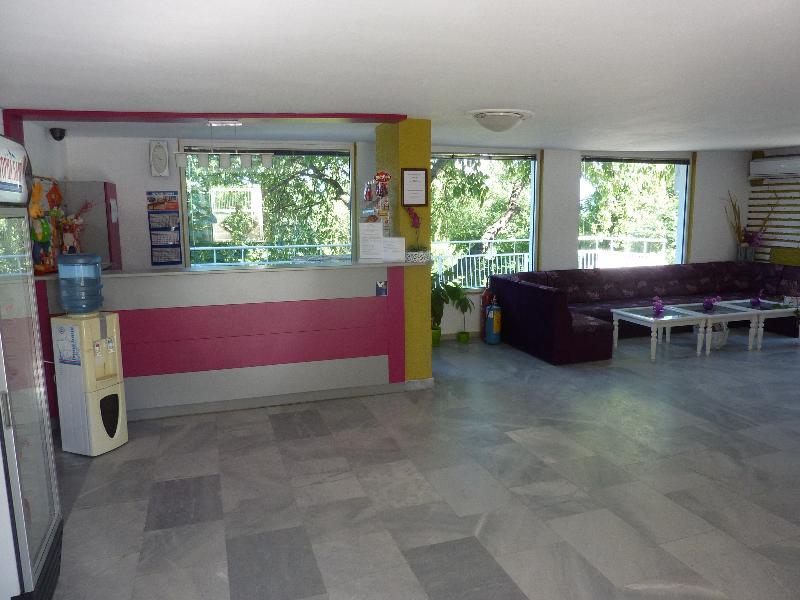 Hotel Zarya Goldstrand Exterior foto